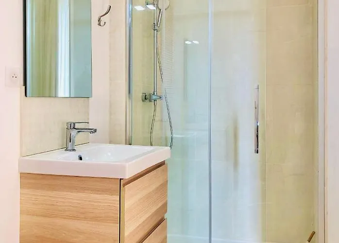 Chateau Fauchey 3* Cardan